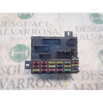 CAJA RELES / FUSIBLES 