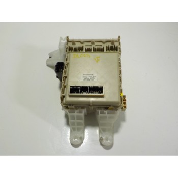 CAJA RELES / FUSIBLES 827300FA90 827300F280 