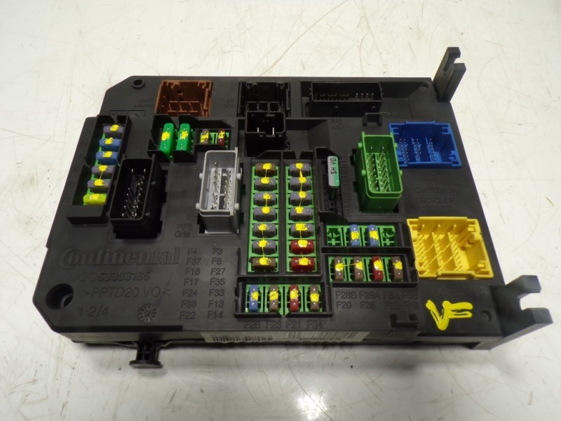 Recambio de caja reles / fusibles para peugeot 508 sw 1.6 blue-hdi fap referencia OEM IAM 1667046180 A2C32427600 A2C32427600