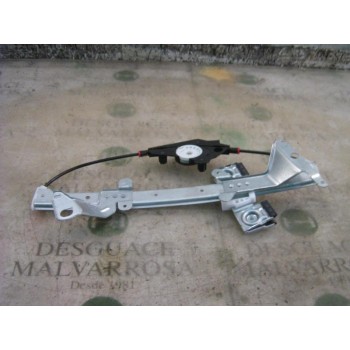 ELEVALUNAS DELANTERO DERECHO 