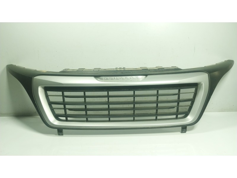 Recambio de rejilla para peugeot boxer furgoneta 2.2 bluehdi 140 referencia OEM IAM 1612243280  