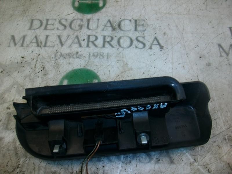 Recambio de piloto trasero central para opel combo (corsa c) familiar referencia OEM IAM   