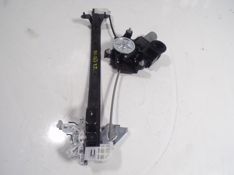 Recambio de elevalunas trasero izquierdo para lexus ux (za10) 250h referencia OEM IAM 6980476010 8572076030 0620205781