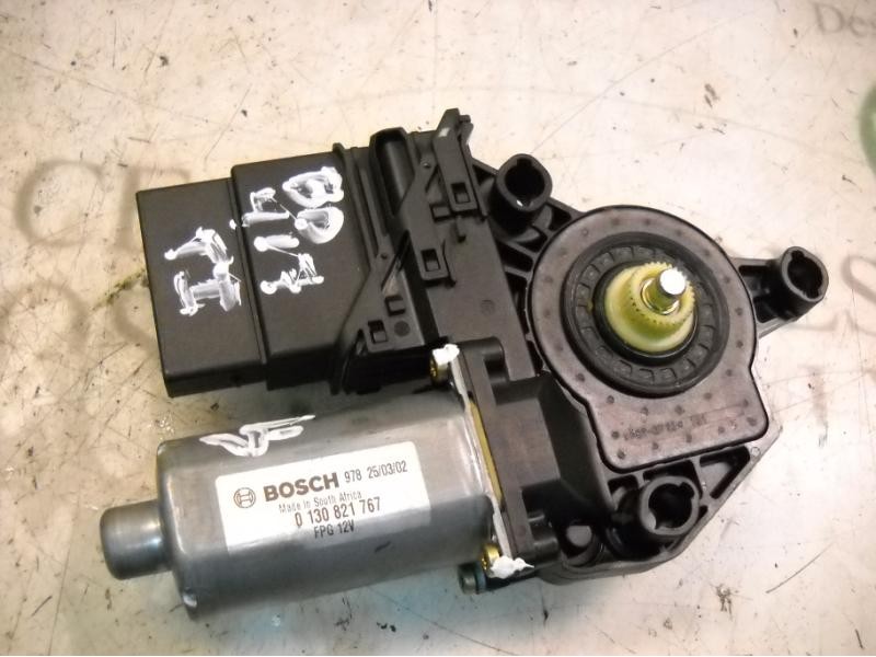Recambio de motor elevalunas trasero izquierdo para volkswagen golf iv berlina (1j1) básico referencia OEM IAM   