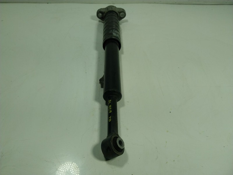 Recambio de amortiguador trasero derecho para maserati levante 3.0 v6 twinturbo cat referencia OEM IAM   