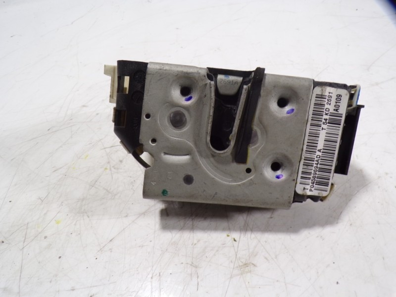 Recambio de cerradura puerta delantera derecha para lancia voyager (404) 2.8 16v crd cat referencia OEM IAM K04589694AD P0458969