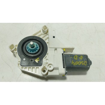 MOTOR ELEVALUNAS DELANTERO DERECHO 8K0959802B 8K0959802B 