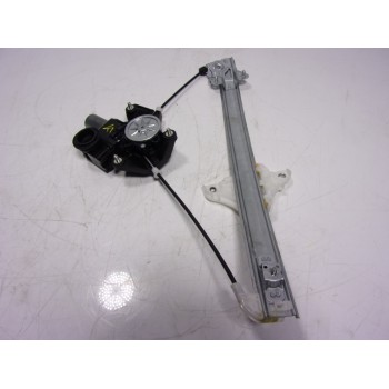 ELEVALUNAS DELANTERO DERECHO 69810K0010 