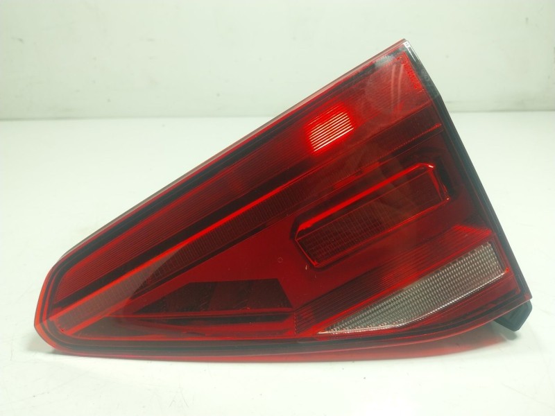 Recambio de piloto trasero derecho interior para volkswagen touran (5t1) 2.0 tdi referencia OEM IAM 5TA945094D 5TA945094D 