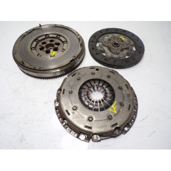 KIT EMBRAGUE 9807979080 9823041880 9823041780