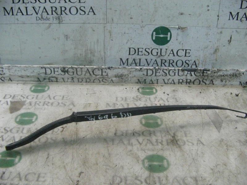 Recambio de brazo limpia delantero derecho para peugeot 807 sv referencia OEM IAM   