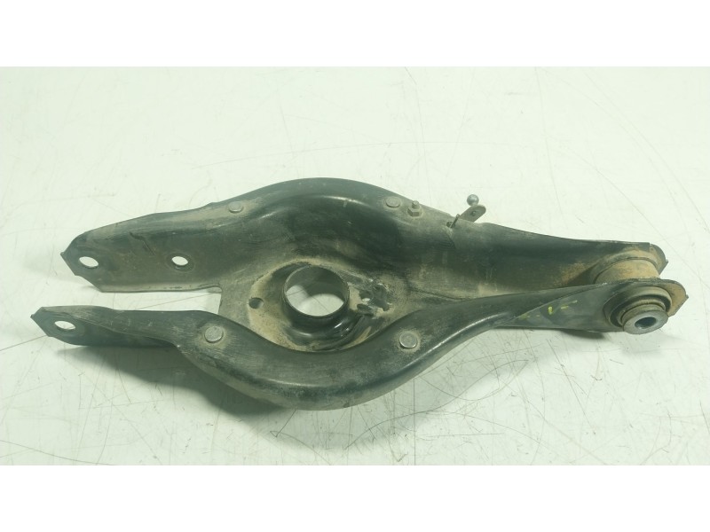 Recambio de brazo suspension inferior trasero izquierdo para bmw 4 coupé (f32, f82) 420 d referencia OEM IAM 33326884694  