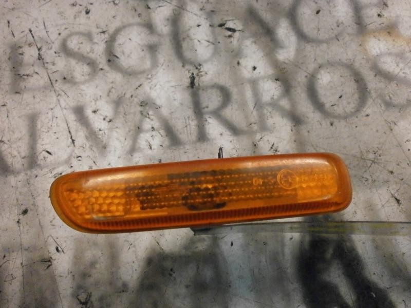 Recambio de piloto lateral izquierdo para bmw serie 3 berlina (e46) 320d referencia OEM IAM 63138370719  