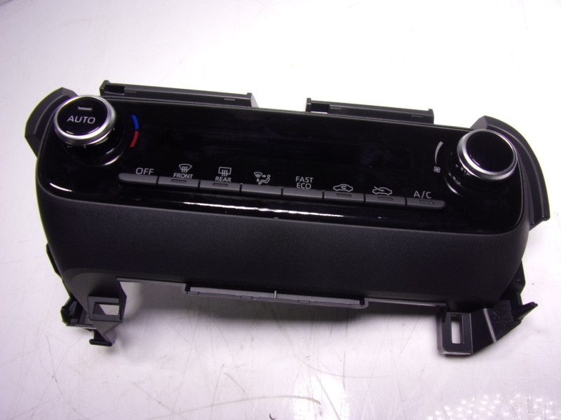 Recambio de mando climatizador para toyota yaris 1.5 vvti hev referencia OEM IAM 559000DN40 559000DN40 