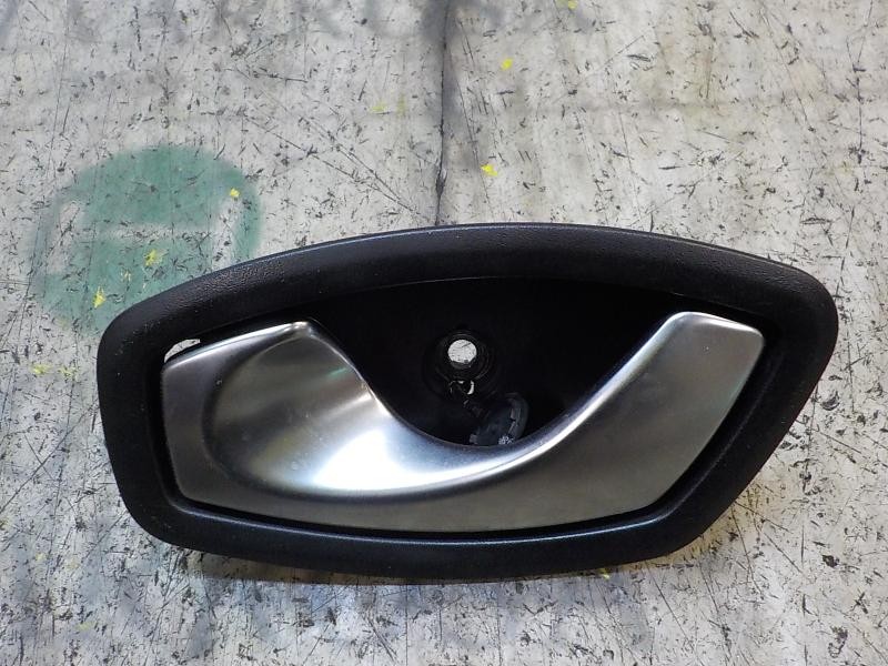 Recambio de maneta interior delantera izquierda para renault fluence dynamique referencia OEM IAM 826733790R  