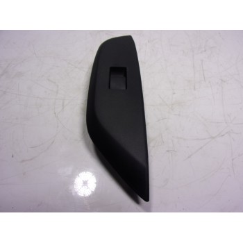 MANDO ELEVALUNAS DELANTERO DERECHO 8481002260 3561H361D 