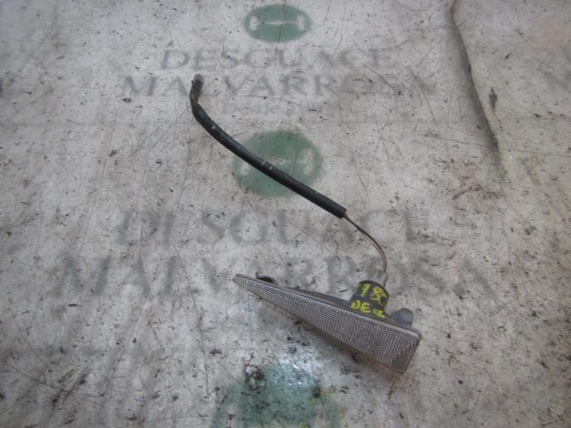 Recambio de piloto lateral derecho para renault megane ii berlina 3p 1.5 dci diesel referencia OEM IAM   