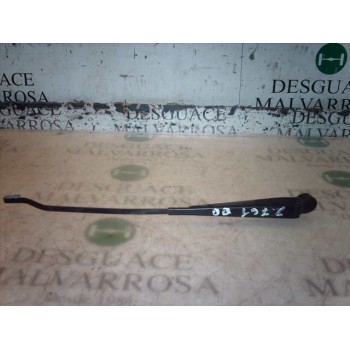 BRAZO LIMPIA DELANTERO DERECHO 