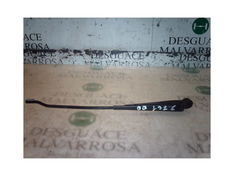 Recambio de brazo limpia delantero derecho para ford fiesta berlina básico referencia OEM IAM   