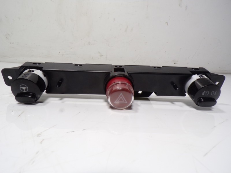 Recambio de warning para fiat nuova 500 (150) 1.2 cat referencia OEM IAM 735451108 735451108 