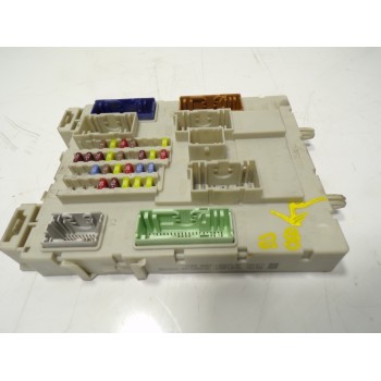 CAJA RELES / FUSIBLES 2443670 30S599F13F09 