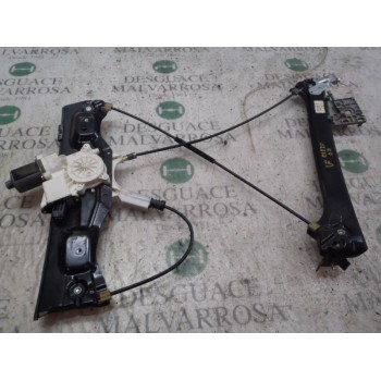 ELEVALUNAS DELANTERO DERECHO 