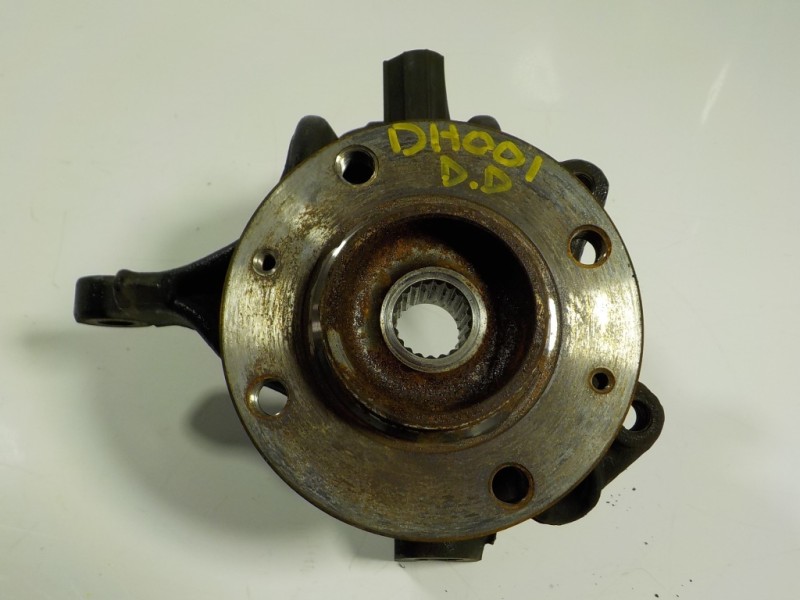 Recambio de mangueta delantera derecha para peugeot 208 1.2 12v e-vti referencia OEM IAM 1607557580  