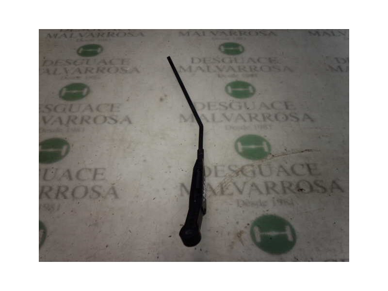 Recambio de brazo limpia trasero para nissan primera berlina (p11) elegance referencia OEM IAM   