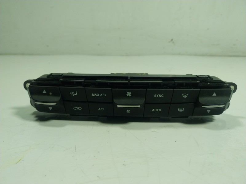 Recambio de mando climatizador para maserati levante 3.0 v6 twinturbo cat referencia OEM IAM  06700749200 