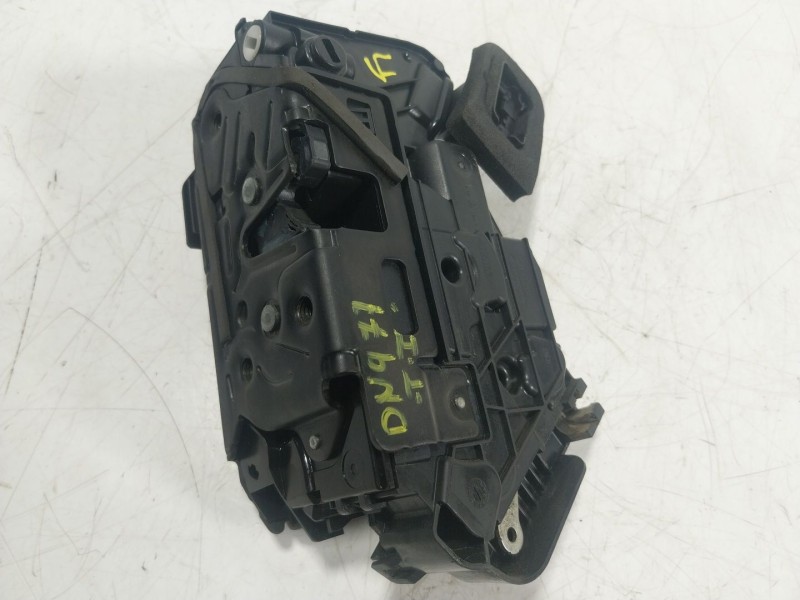 Recambio de cerradura puerta trasera izquierda para volkswagen golf viii (cd1, da1) 1.0 tsi referencia OEM IAM 5TA839015L 5TA839
