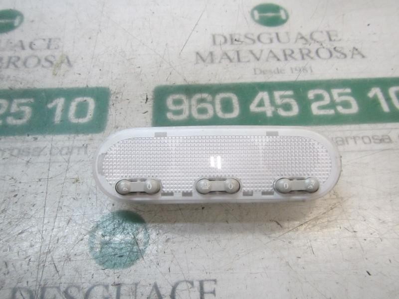 Recambio de piloto interior para nissan qashqai (j10) 1.6 16v cat referencia OEM IAM 26430BC00B  