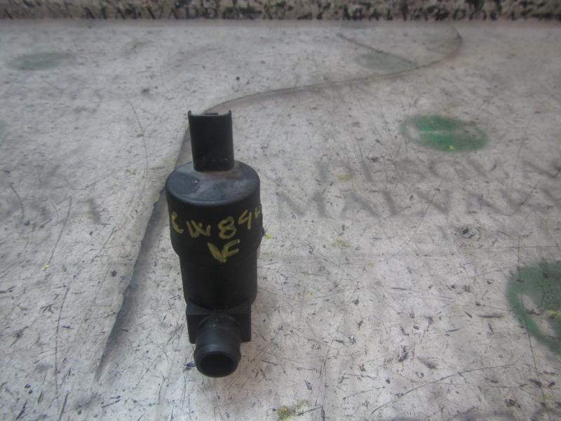 Recambio de bomba limpia para peugeot 208 active referencia OEM IAM 643475  