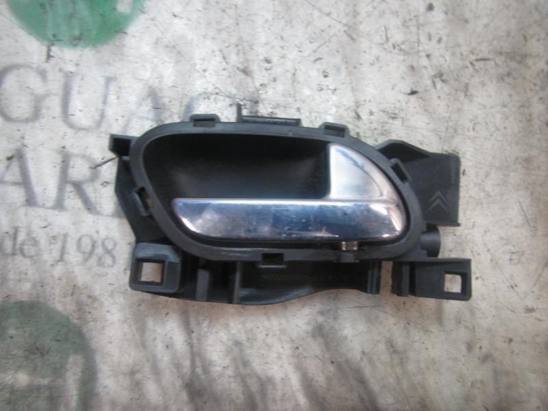 Recambio de maneta interior delantera derecha para peugeot 207 1.6 16v hdi referencia OEM IAM   