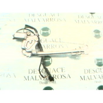 ELEVALUNAS TRASERO DERECHO 