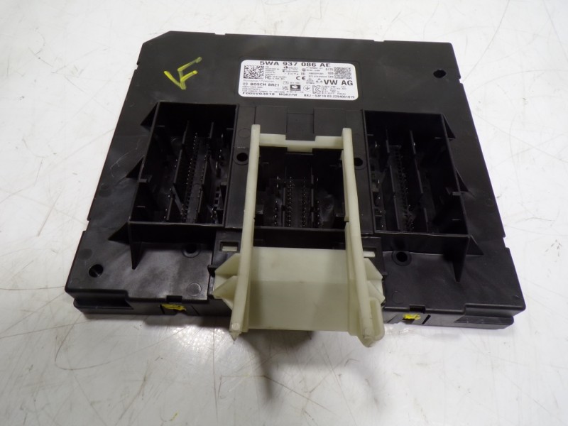 Recambio de modulo electronico para seat leon sportstourer (kl8) xcellence referencia OEM IAM 5WA937086AP 5WA937086AE 