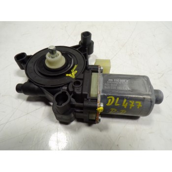 MOTOR ELEVALUNAS DELANTERO DERECHO 5Q0959802C 5Q0959802C 