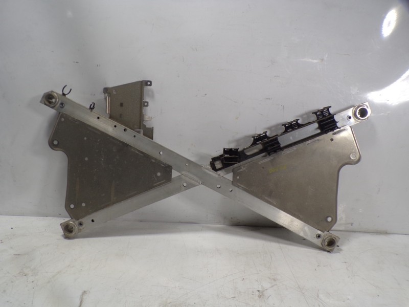 Recambio de refuerzo paragolpes trasero para bmw i3 (i01) electric referencia OEM IAM 39206879520  