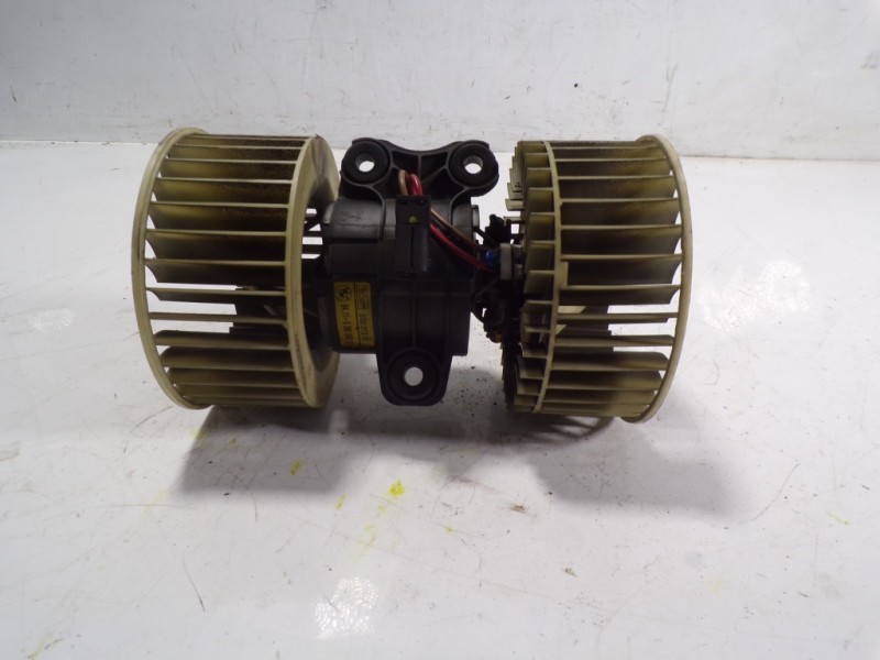 Recambio de motor calefaccion para bmw x5 (e53) 4.6is automático referencia OEM IAM 64118385558 83855589 0765017212