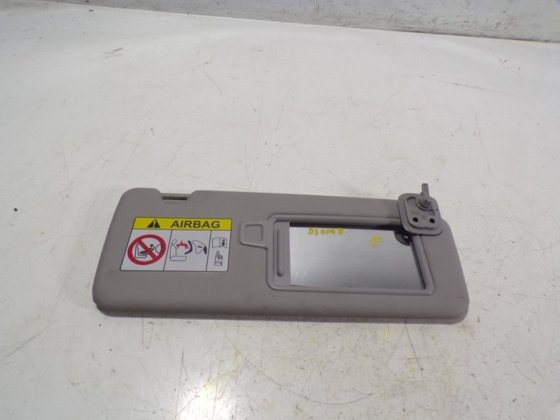 Recambio de parasol derecho para hyundai tucson essence bluedrive 2wd referencia OEM IAM 85202D3010TTX  