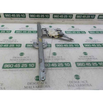 ELEVALUNAS DELANTERO IZQUIERDO A9067200046 