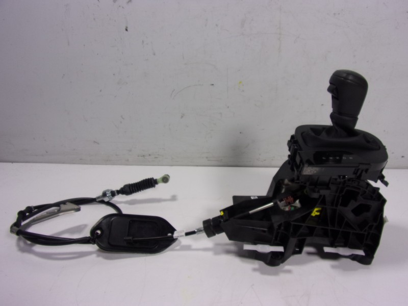 Recambio de palanca cambio para toyota yaris 1.5 vvti hev referencia OEM IAM 33560F4050 33820K0040 