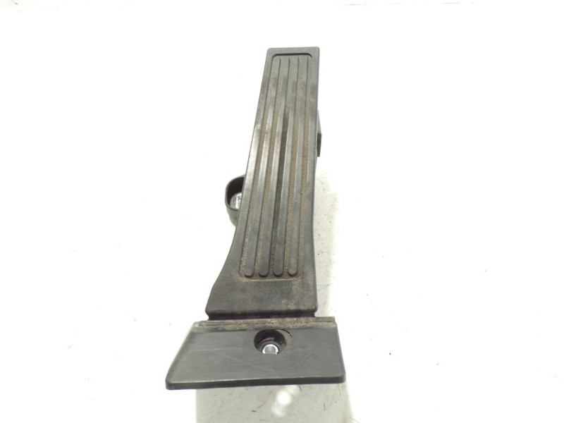 Recambio de potenciometro pedal para hyundai tucson essence bluedrive 2wd referencia OEM IAM 32700B1000  