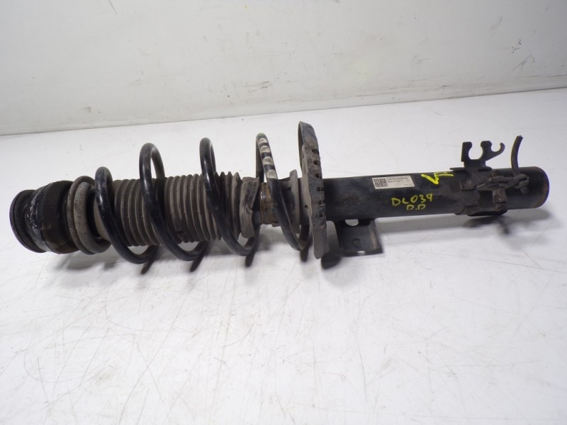 Recambio de amortiguador delantero derecho para volkswagen polo (6r1) 1.2 12v referencia OEM IAM 6R0413031C 6R0413031C 