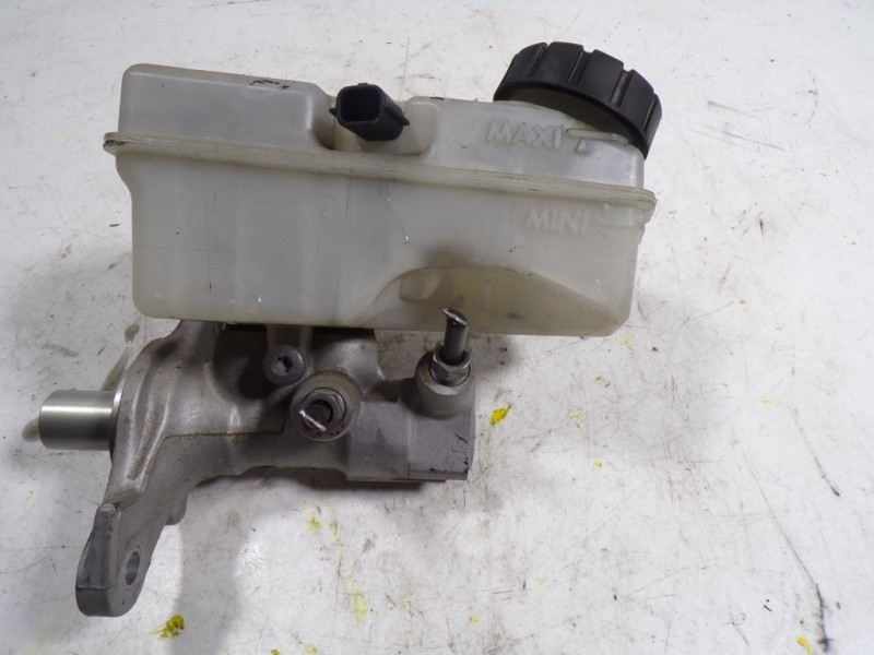 Recambio de bomba freno para renault clio iv 1.5 dci diesel fap energy referencia OEM IAM 460111938R  