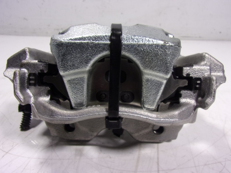 Recambio de pinza freno trasera derecha para toyota yaris 1.5 vvti hev referencia OEM IAM 47830K0010  