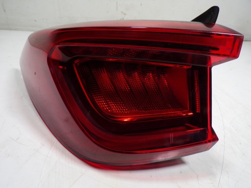 Recambio de piloto trasero izquierdo para seat leon sportstourer (kl8) xcellence referencia OEM IAM 5FA945207G 5FA945207G 