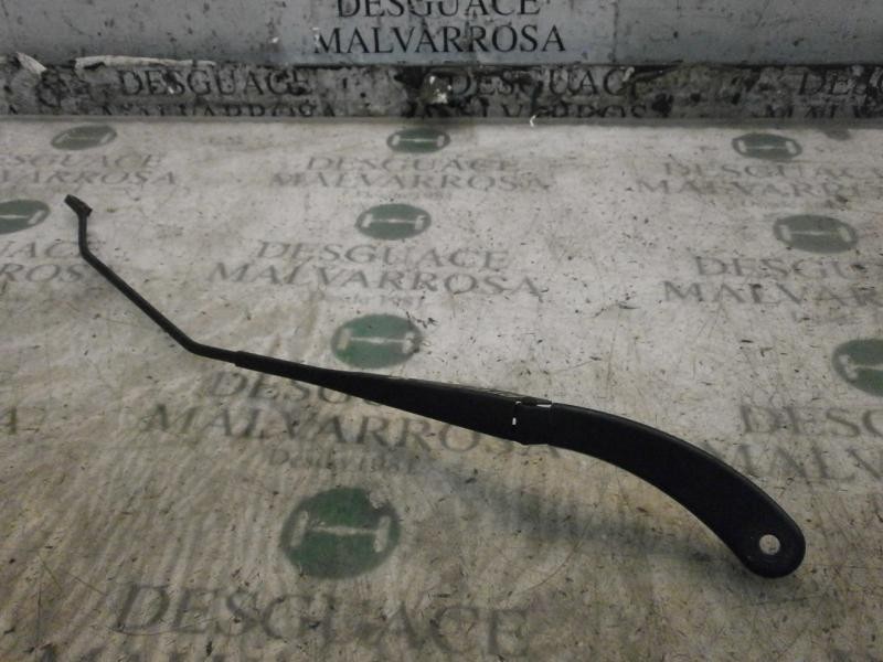 Recambio de brazo limpia delantero derecho para renault megane ii berlina 5p confort authentique referencia OEM IAM   
