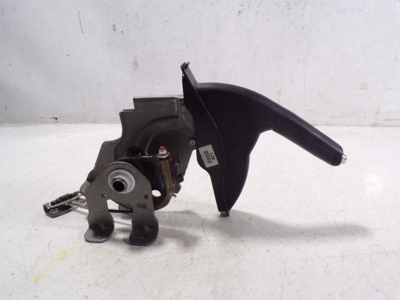 Recambio de palanca freno de mano para hyundai tucson essence bluedrive 2wd referencia OEM IAM 59710D7100TRY  