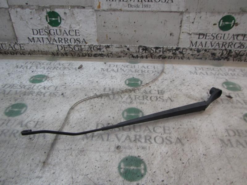 Recambio de brazo limpia delantero derecho para kia rio 1.6 emotion referencia OEM IAM 983201G001  