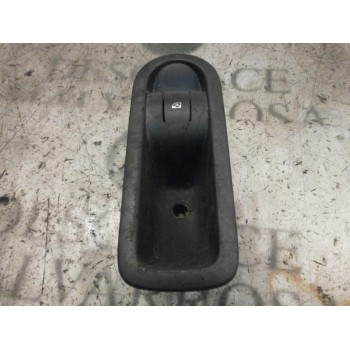 MANDO ELEVALUNAS TRASERO DERECHO 